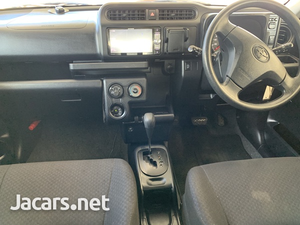 Toyota Probox 1,5L 2016-5