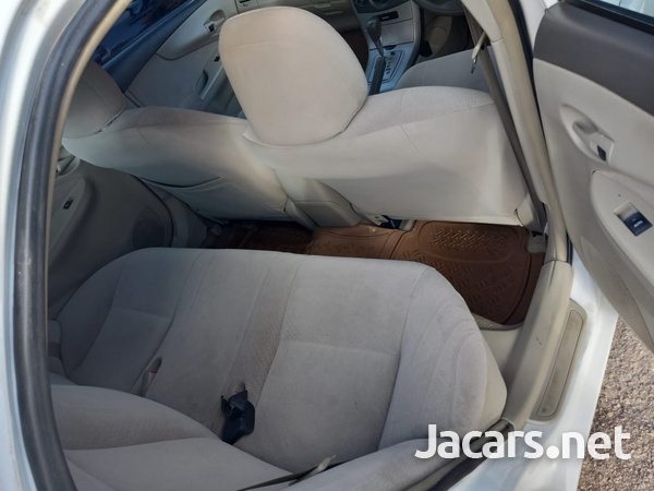 Toyota Axio 1,5L 2009-7