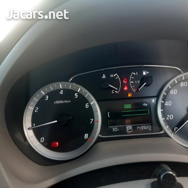 Nissan Sylphy 1,8L 2013-8