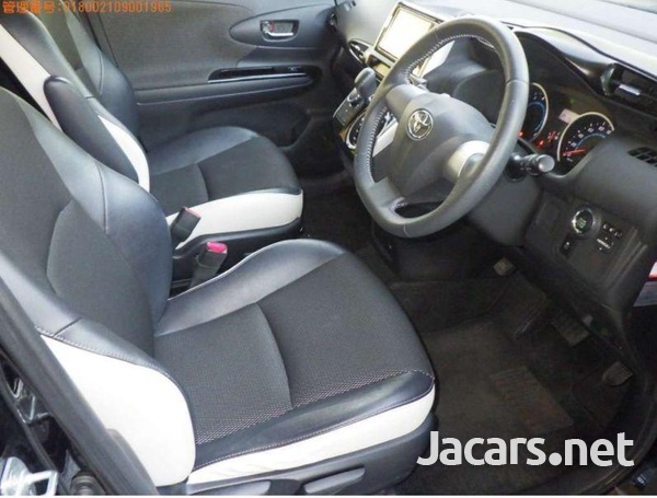 Toyota Wish 1,8L 2012-5