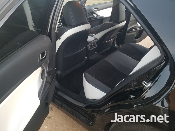 Toyota Mark X 2,5L 2016-9