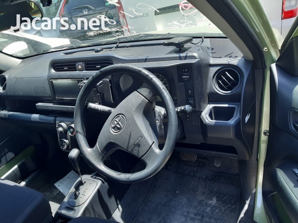 Toyota Probox 1,5L 2017-4