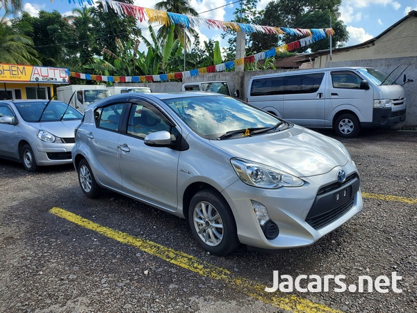Toyota Aqua 1,5L 2016-3