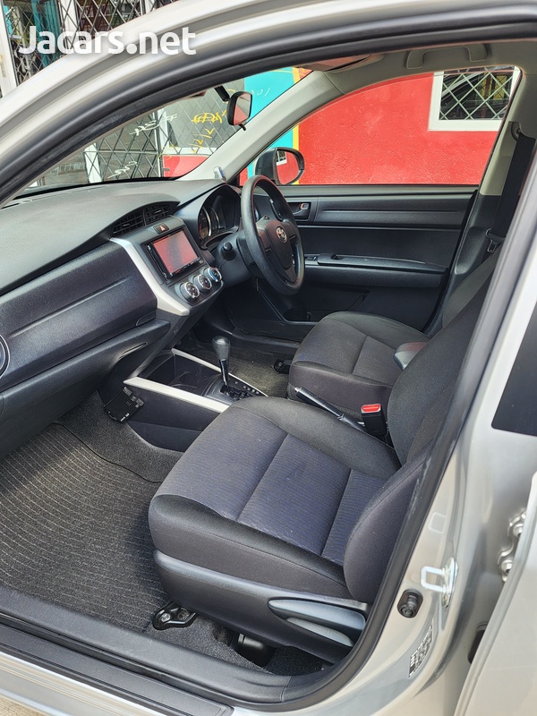 Toyota Fielder 1,5L 2017-8