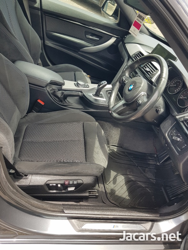 BMW 3-Series 2,0L 2014-4