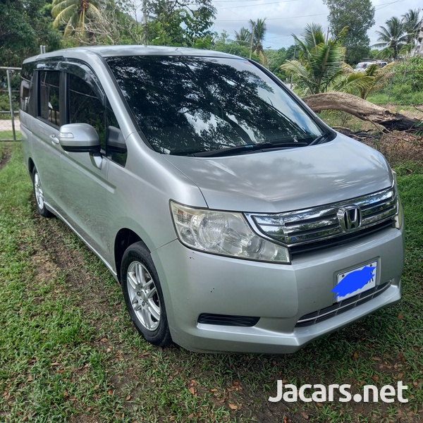 2010 Honda Stepwagon-2