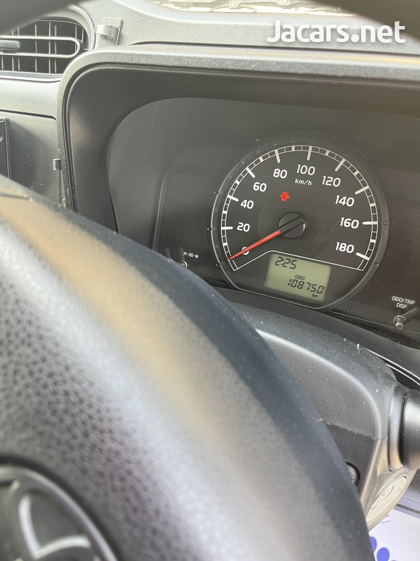 Toyota Probox 1,5L 2016-3