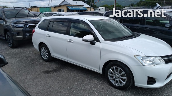Toyota Fielder 1,8L 2013-2