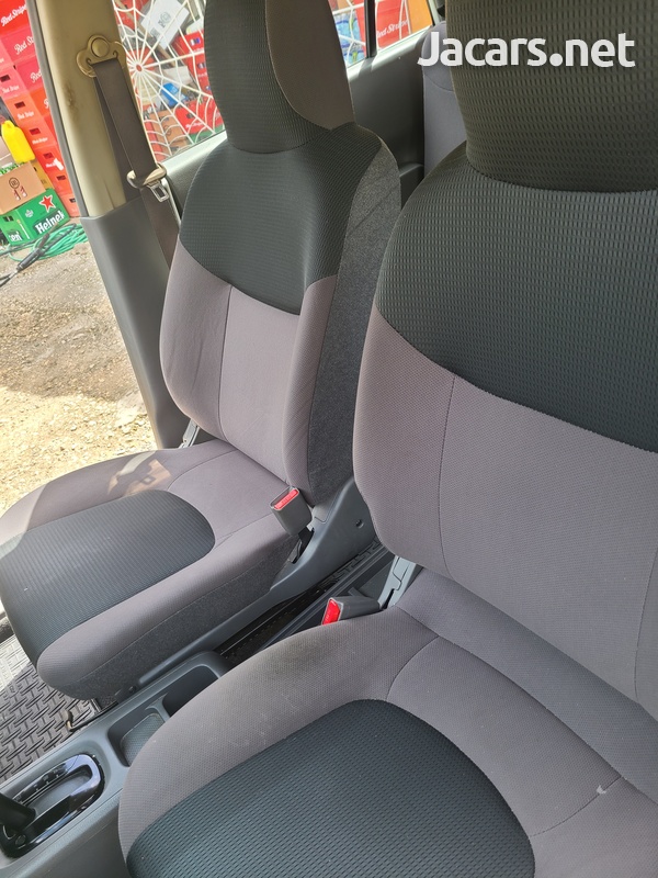 Nissan AD Wagon 1,5L 2016-4