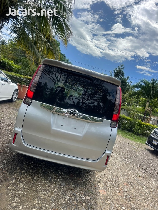 2016 Toyota Noah-4
