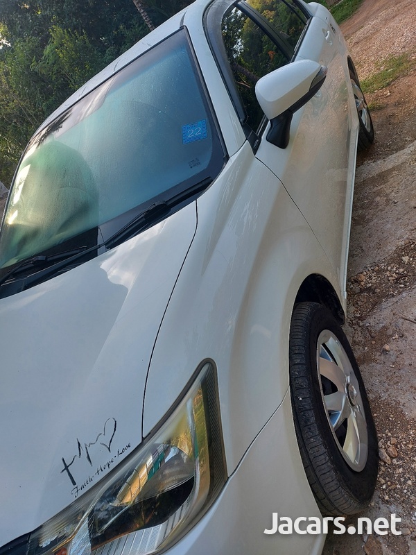 Toyota Axio 1,8L 2014-5