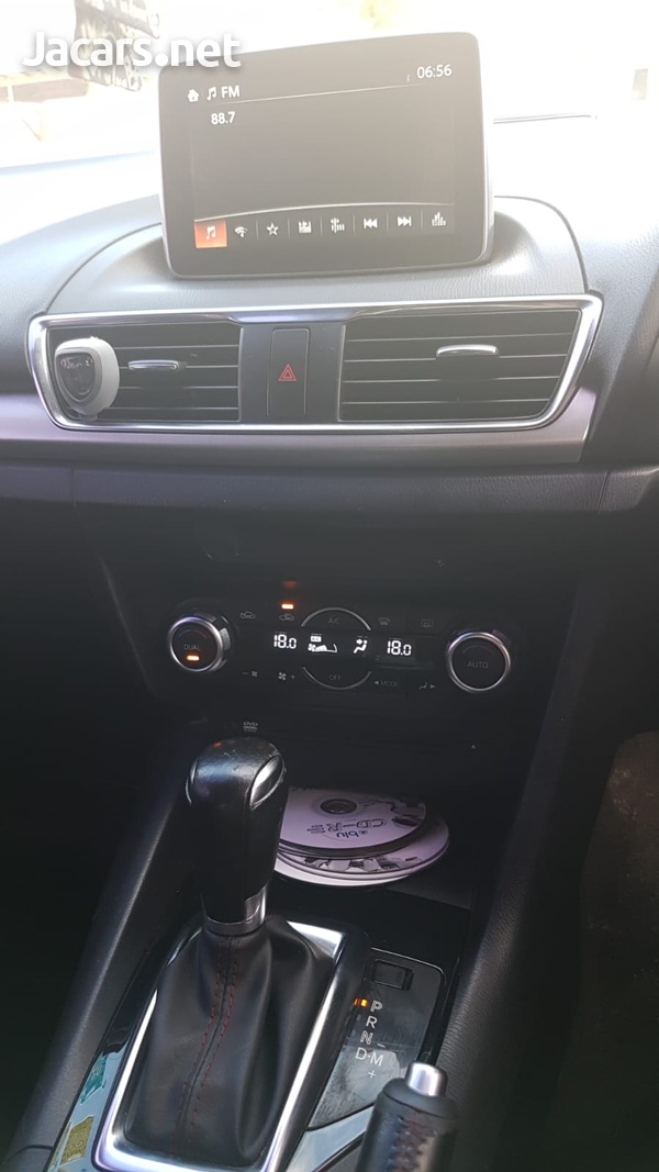 Mazda Axela 2,0L 2014-6