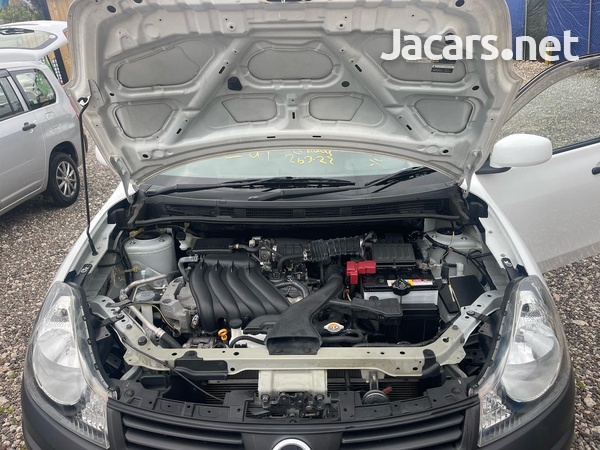 Nissan AD Wagon 1,5L 2016-3