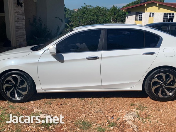 Honda Accord 2,5L 2017-9