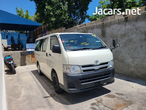 Toyota Hiace 2,0L 2012-1