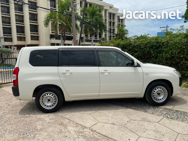 Toyota Probox 1,3L 2017-4