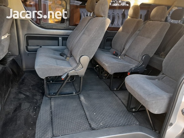Toyota Hiace 2,5L 2015-4