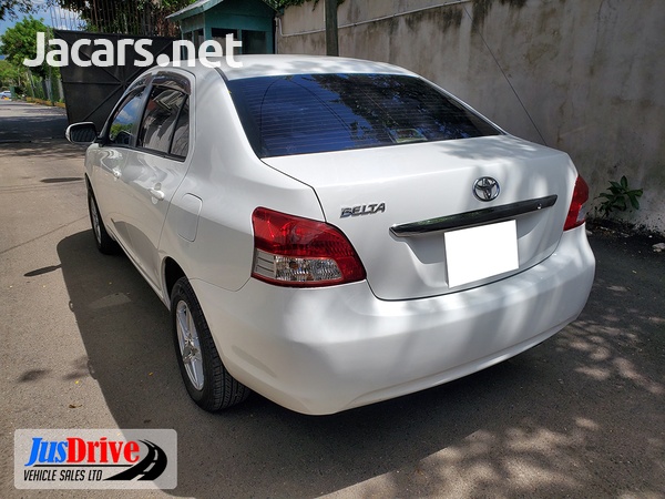 Toyota Belta 1,3L 2012-4