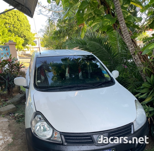 Nissan AD Wagon 1,6L 2015-3