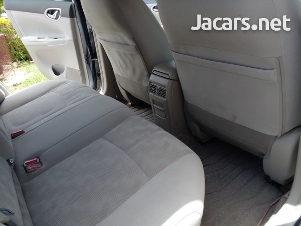 Nissan Sylphy 1,8L 2013-6