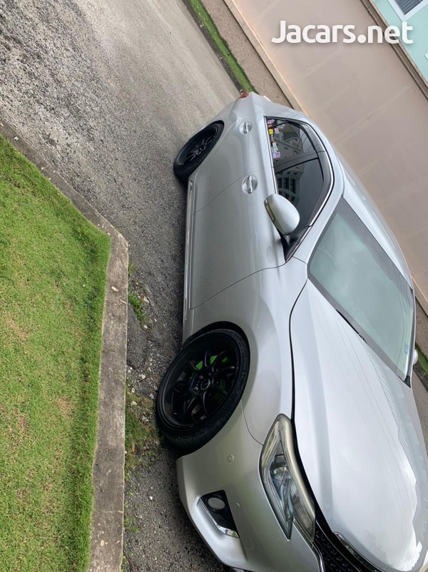 Toyota Mark X 3,5L 2013-4