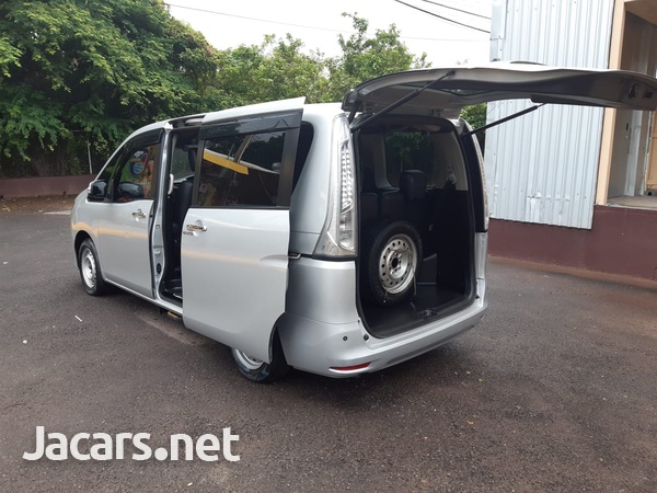 Nissan Serena 2,0L 2014-12