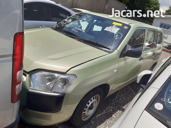 Toyota Probox 1,5L 2017-1
