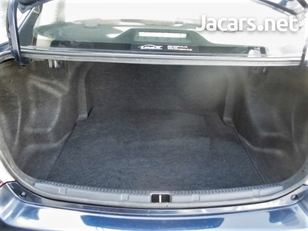 Toyota Axio 1,5L 2013-8