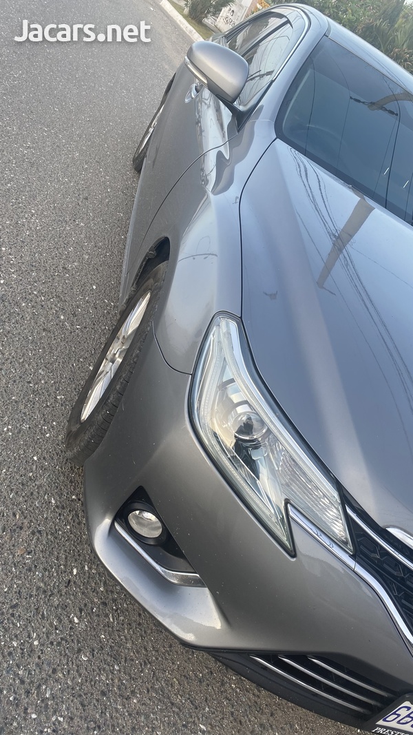 Toyota Mark X 2,4L 2013-3
