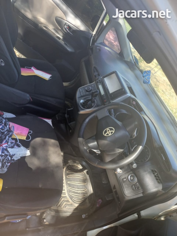 Toyota Wish 1,8L 2010-1