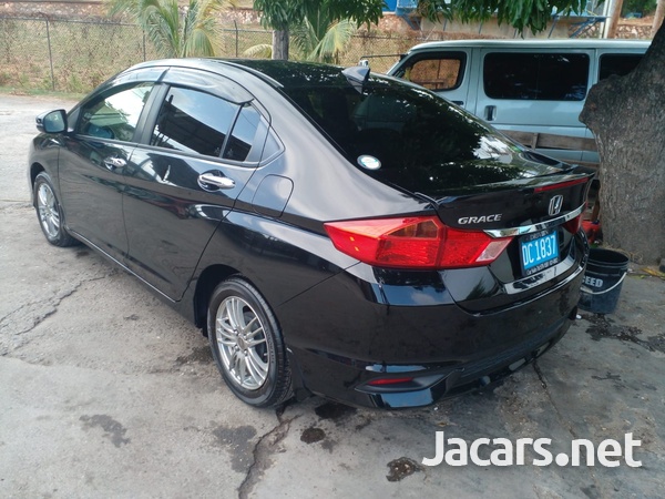 Honda Grace 1,5L 2019-4