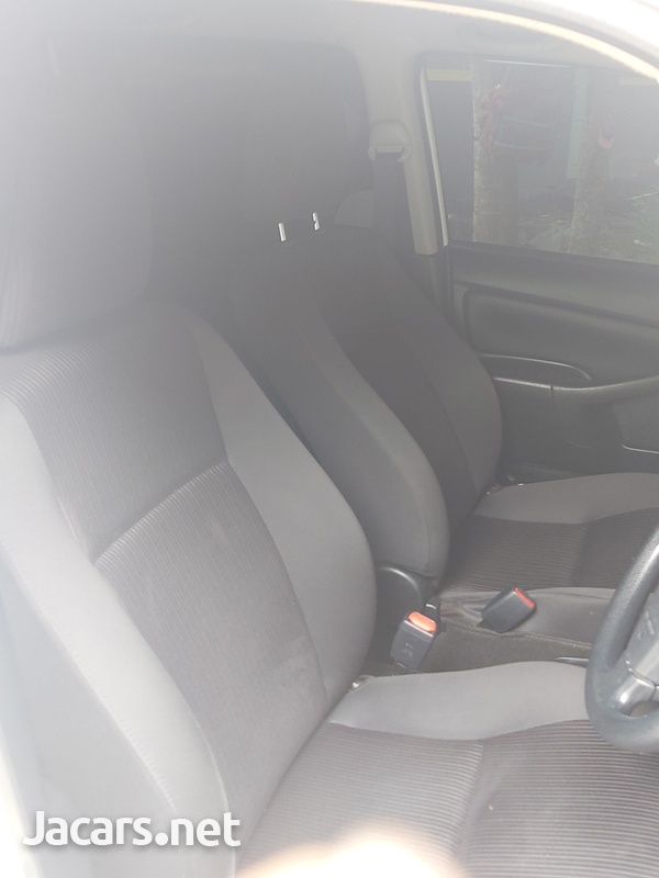 Toyota Probox 1,5L 2016-10