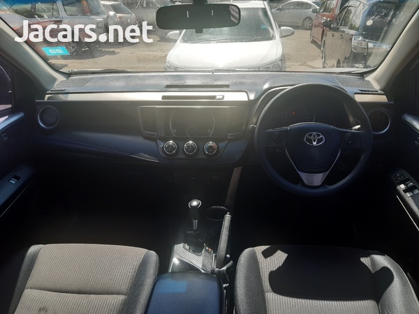 Toyota RAV4 2,0L 2013-5
