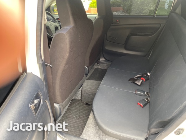 Toyota Probox 1,3L 2017-8