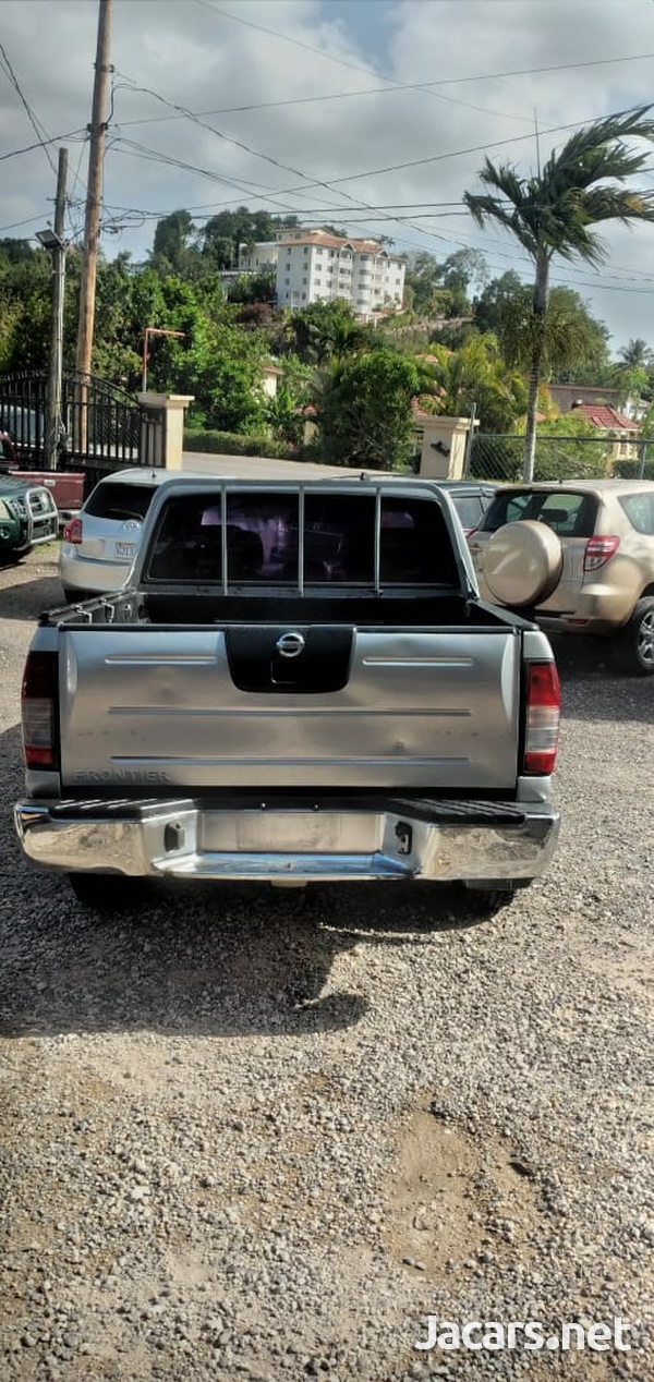 Nissan Frontier 2,0L 2012-5