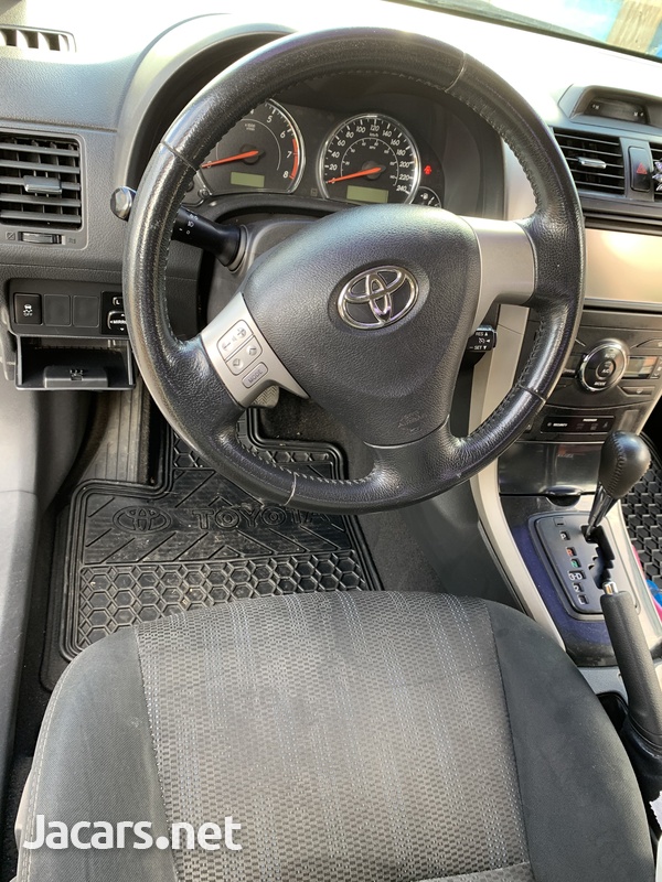 Toyota Corolla 1,8L 2013-6