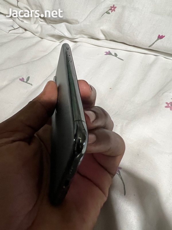 Iphone 11 pro 256 fully unlocked with excellent battery-5