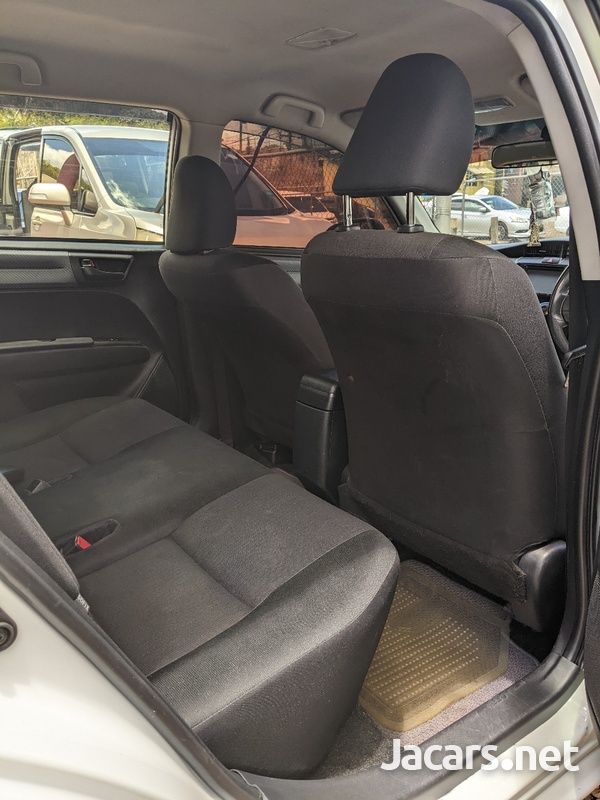 Toyota Fielder 1,4L 2014-9
