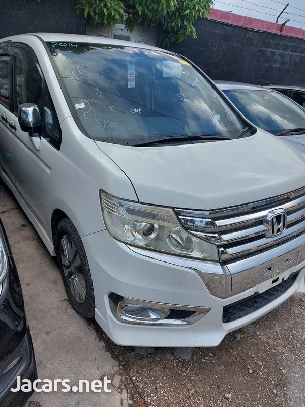 Honda Stepwagon 2,0L 2014-1