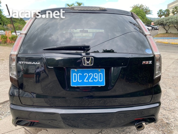 Honda Stream 1,8L 2013-6