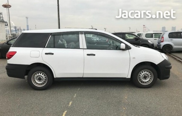 Nissan AD Wagon 1,4L 2017-3