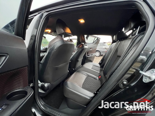 Toyota C-HR 1,8L 2017-12