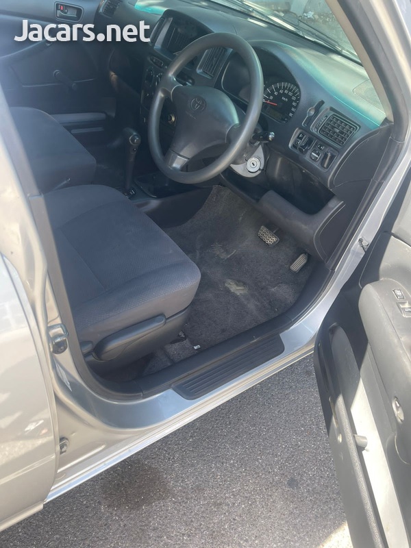 Toyota Probox 1,5L 2013-9