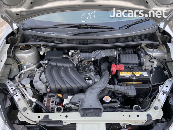 Nissan AD Wagon 1,5L 2016-9
