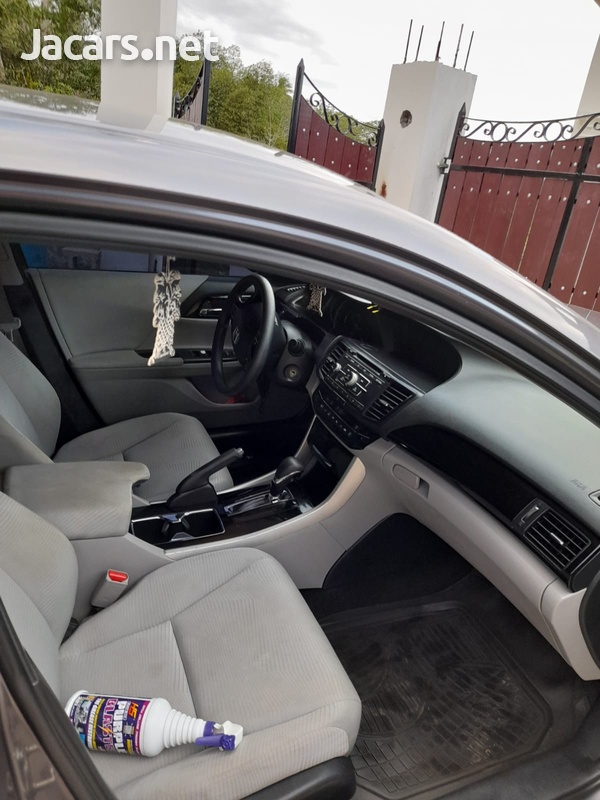 Honda Accord 3,0L 2016-9