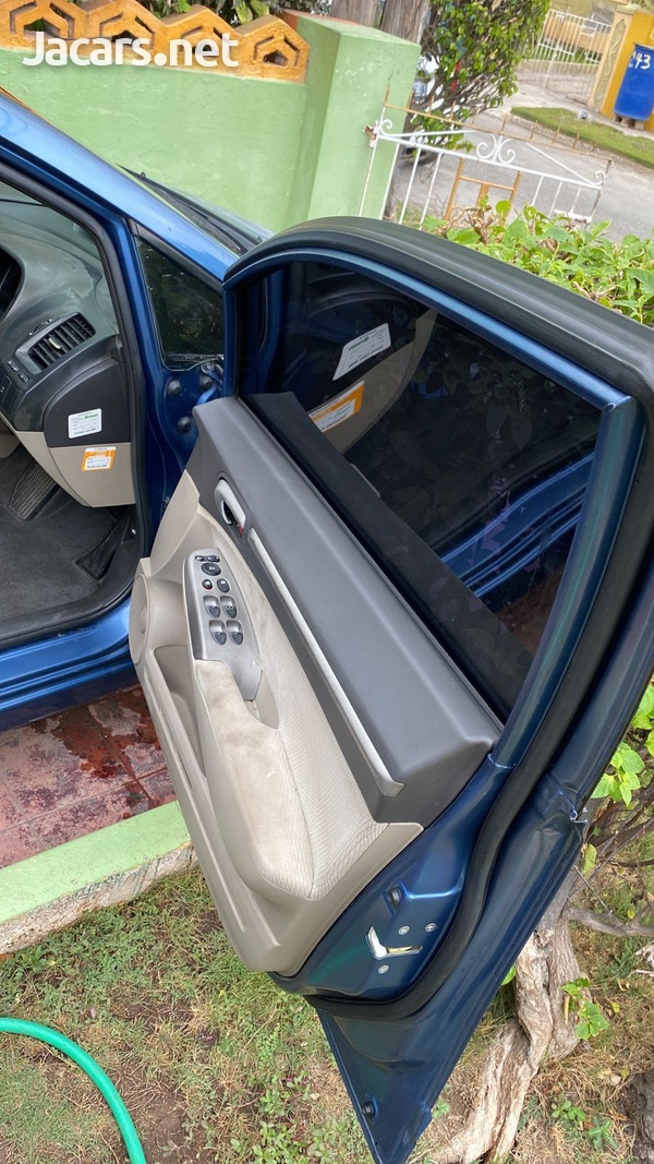 Honda Civic 1,3L 2010-6