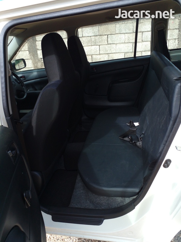 Toyota Probox 1,3L 2017-6