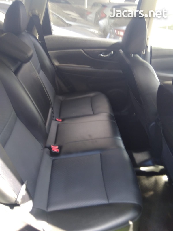 Nissan X-Trail 2,5L 2019-7