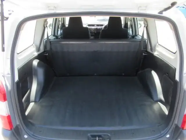 Toyota Probox 1,3L 2021, Saint Catherine - 12