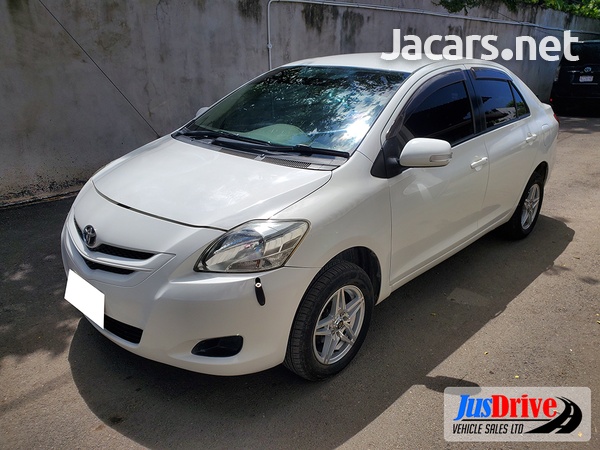 Toyota Belta 1,3L 2012-3